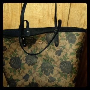 Large coach handbag